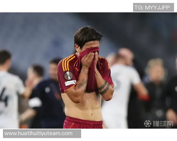 迪巴拉重返罗马合练复出在即球迷期待满满 迪巴拉重返罗马合练复出在即球迷期待满满