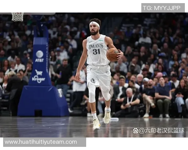 克莱三分球表现不佳仅得11分3篮板1助攻正负值惨遭21