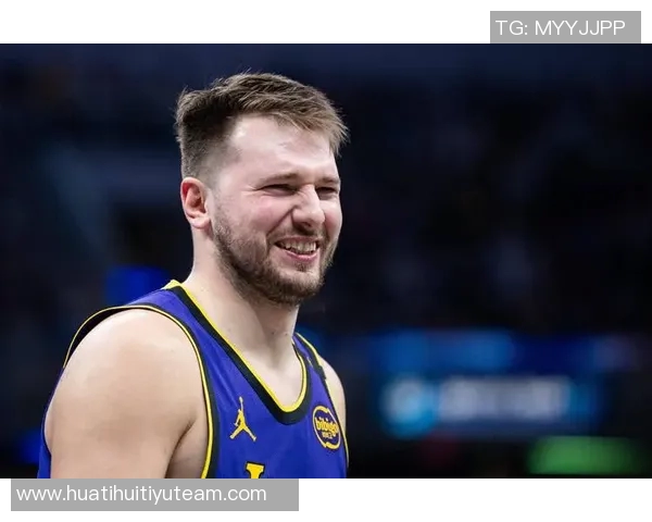 杨毅分析湖人战术选择认为詹姆斯影响东契奇表现宁愿全力支持东契奇 杨毅分析湖人战术选择认为詹姆斯影响东契奇表现宁愿全力支持东契奇