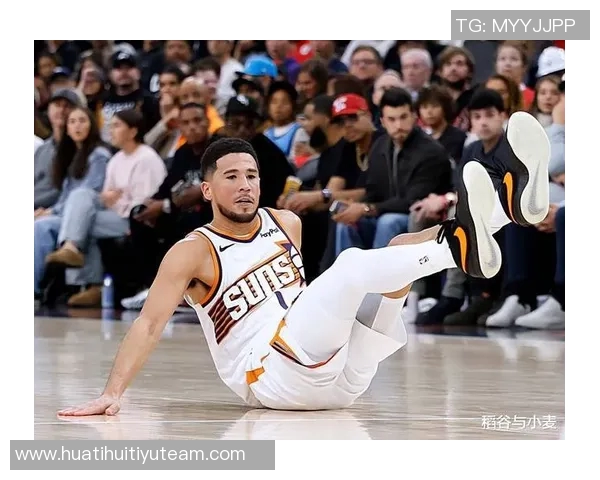 布克谈胶着比赛的重要性坚持不懈的精神是球队成功的基石 布克谈胶着比赛的重要性坚持不懈的精神是球队成功的基石